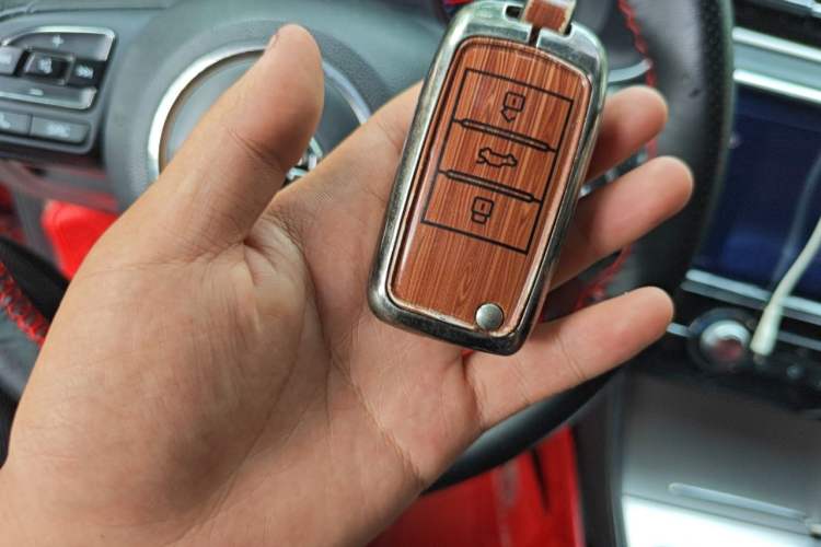 Used MG 6 2017 20T Manual Luxury Smart Connect Version China V Standard Vehicle Key