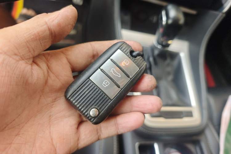 Used MG 6 2017 20T Automatic Luxury Smart Connect Version China V Standard Vehicle Key