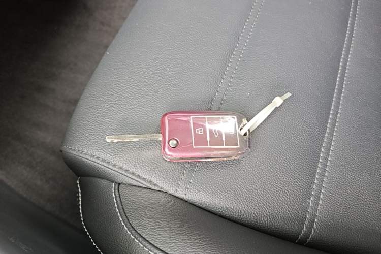 Used MG 6 2017 20T Automatic Luxury Smart Connect Version China V Standard Vehicle Key