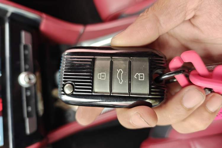 Used MG 6 2017 20T Automatic Trophy Prestige Internet Edition China V Standard Vehicle Key