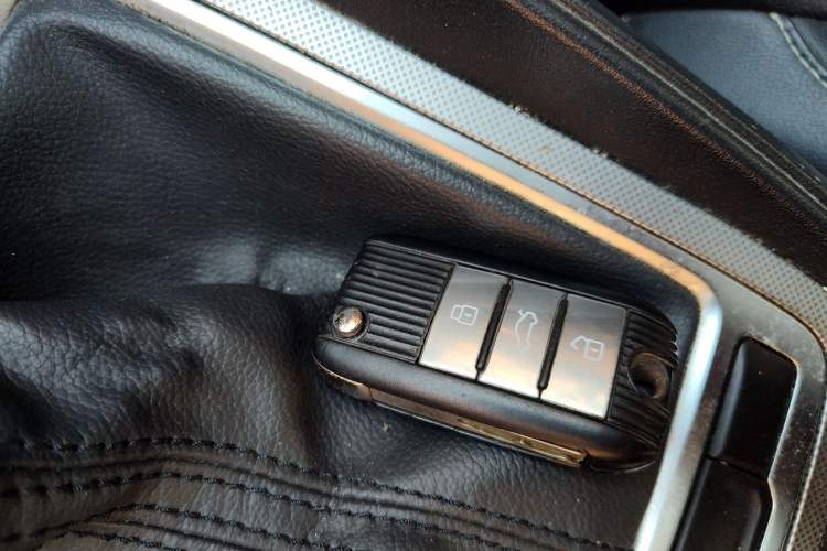 Used MG 6 2017 20T Automatic Luxury Smart Connect Version China V Standard Vehicle Key