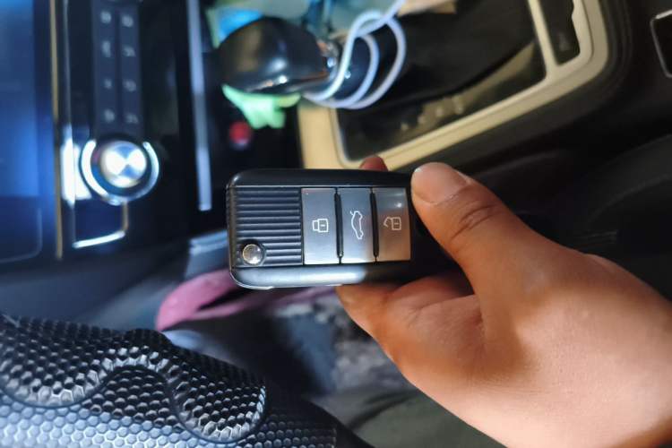 Used MG 6 2017 20T Automatic Luxury Smart Connect Version China V Standard Vehicle Key
