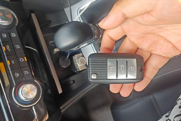 Used MG 6 2017 20T Automatic Luxury Smart Connect Version China V Standard Vehicle Key