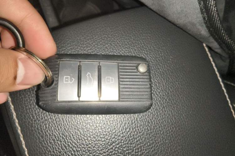 Used MG 6 2017 20T Automatic Luxury Smart Connect Version China V Standard Vehicle Key