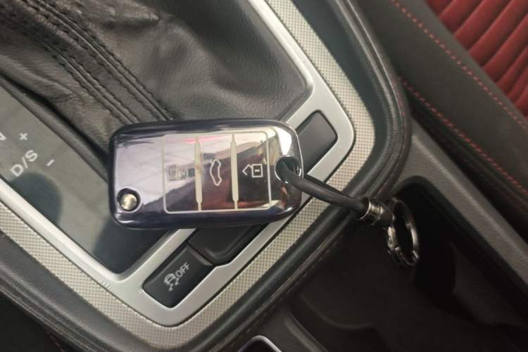 Used MG 6 2017 20T Automatic Elite Smart Connect Version China V Standard Vehicle Key