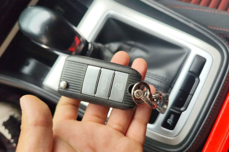 Used MG 6 2017 20T Automatic Elite Smart Connect Version China V Standard Vehicle Key