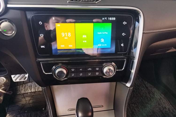 Used MG 6 2017 20T Automatic Luxury Smart Connect Version China V Standard Audio And AC Panel
