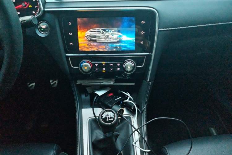 Used MG 6 2017 20T Manual Luxury Smart Connect Version China V Standard Audio And AC Panel