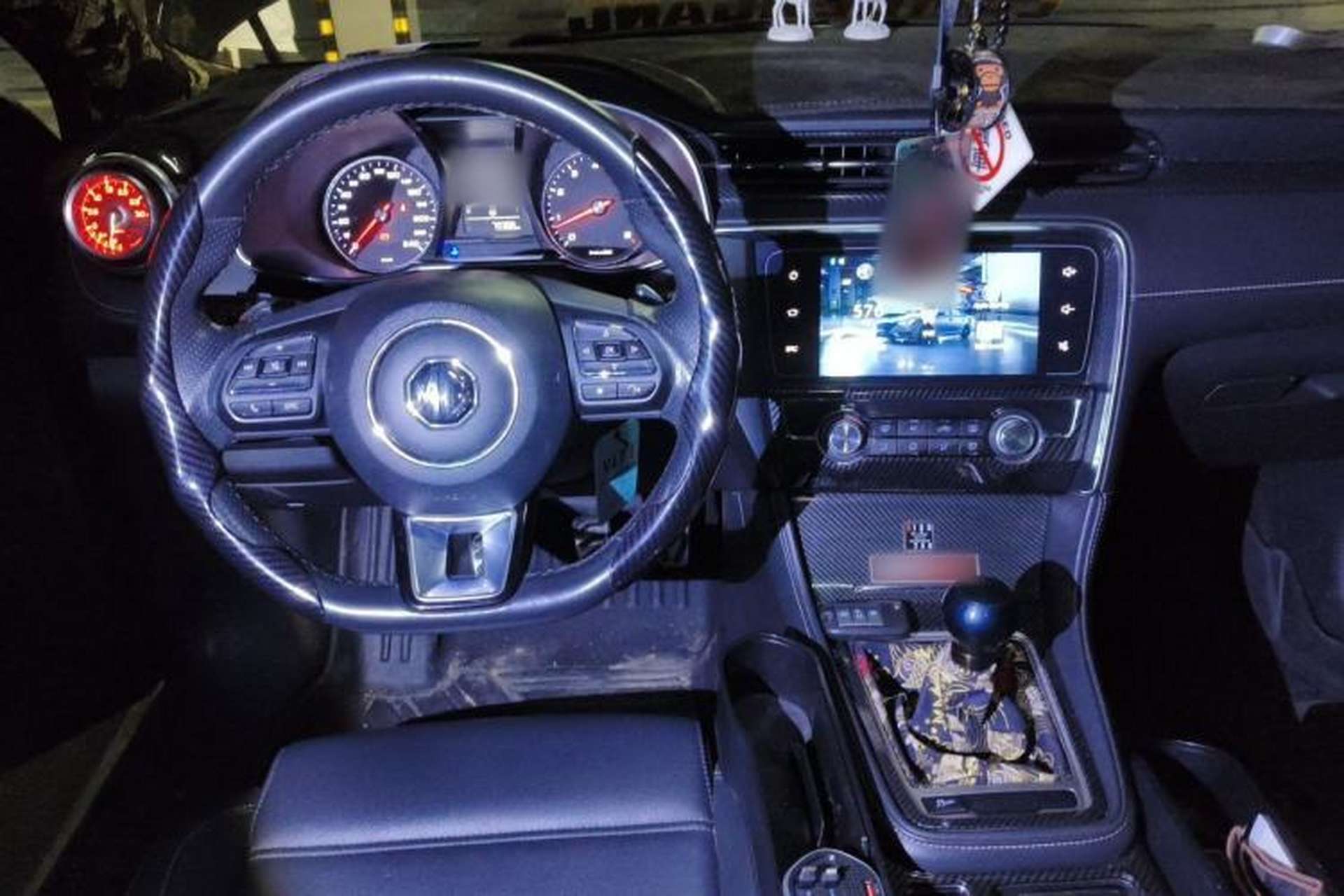 Used MG 6 2017 20T Manual Luxury Smart Connect Version China V Standard Center Console