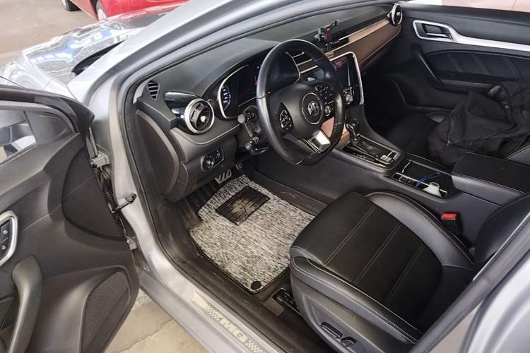 Used MG 6 2017 20T Automatic Luxury Smart Connect Version China V Standard Driver Seat