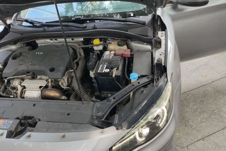 Used MG 6 2017 20T Manual Luxury Smart Connect Version China V Standard Engine Bay Left
