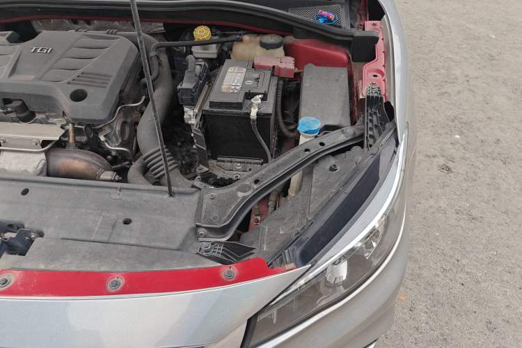 Used MG 6 2017 20T Manual Luxury Smart Connect Version China V Standard Engine Bay Left