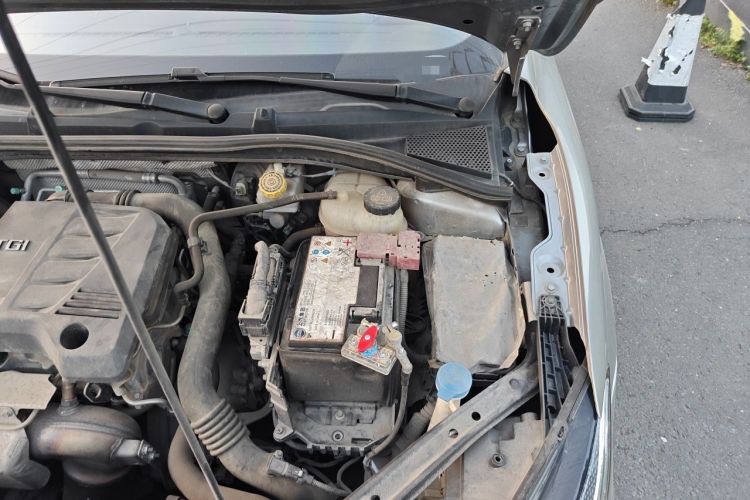 Used MG 6 2017 20T Manual Luxury Smart Connect Version China V Standard Engine Bay Left