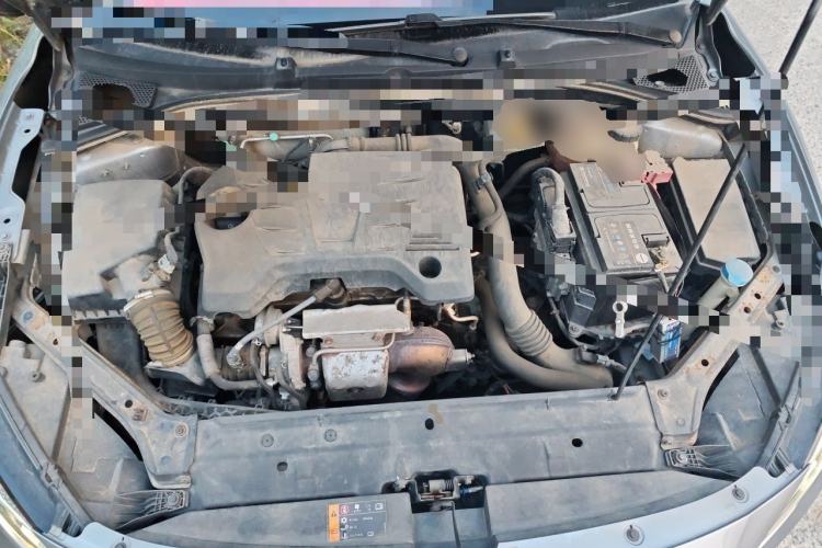 Used MG 6 2017 20T Manual Luxury Smart Connect Version China V Standard Engine Bay