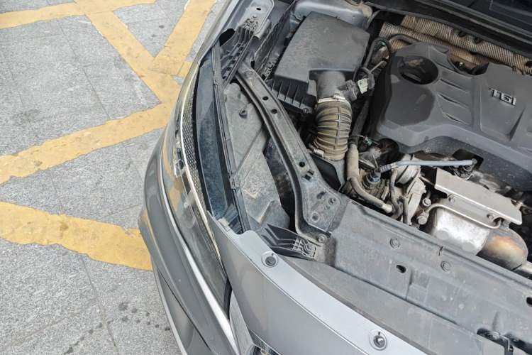 Used MG 6 2017 20T Automatic Luxury Smart Connect Version China V Standard Engine Bay Right