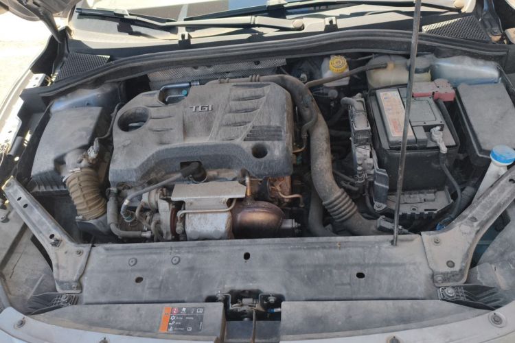 Used MG 6 2017 20T Automatic Luxury Smart Connect Version China V Standard Engine Bay