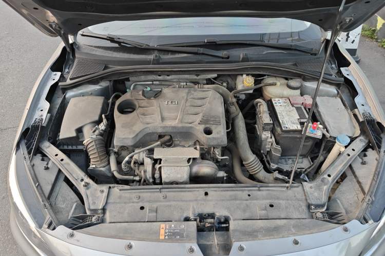Used MG 6 2017 20T Manual Luxury Smart Connect Version China V Standard Engine Bay
