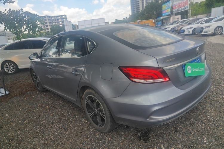 Used MG 6 2017 20T Automatic Luxury Smart Connect Version China V Standard Exterior 2