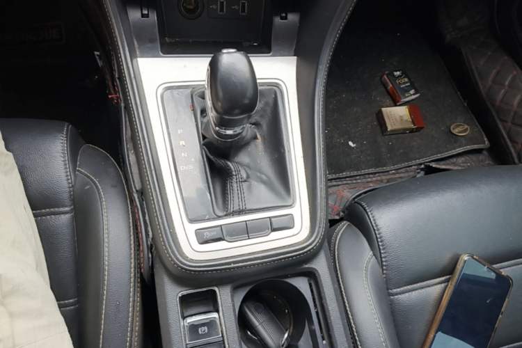 Used MG 6 2017 20T Automatic Luxury Smart Connect Version China V Standard Gear Lever