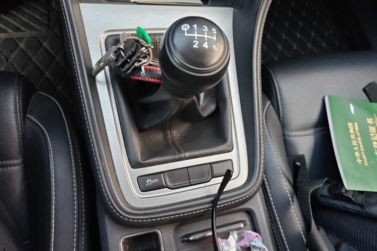 Used MG 6 2017 20T Manual Luxury Smart Connect Version China V Standard Gear Lever