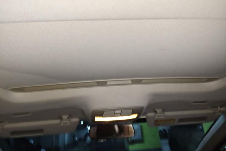 Used MG 6 2017 20T Manual Luxury Smart Connect Version China V Standard Headliner