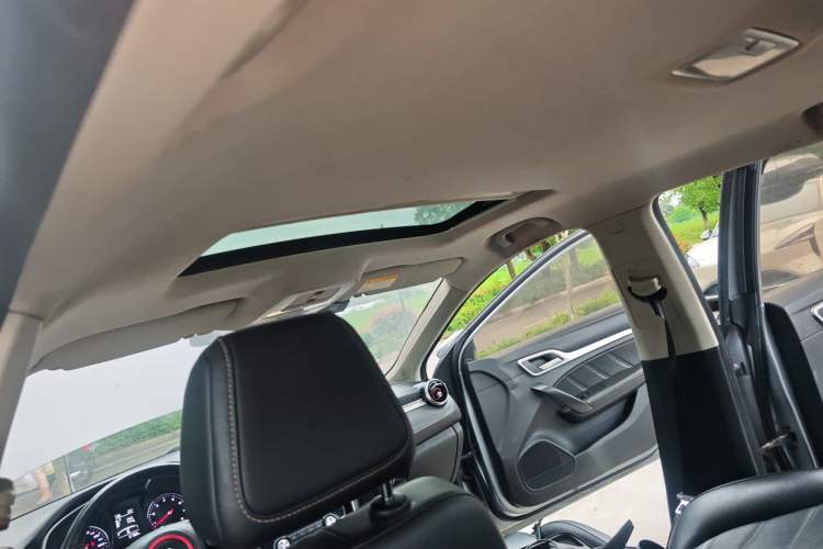 Used MG 6 2017 20T Manual Luxury Smart Connect Version China V Standard Headliner