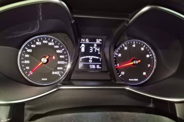 Used MG 6 2017 20T Automatic Luxury Smart Connect Version China V Standard Instrument Cluster