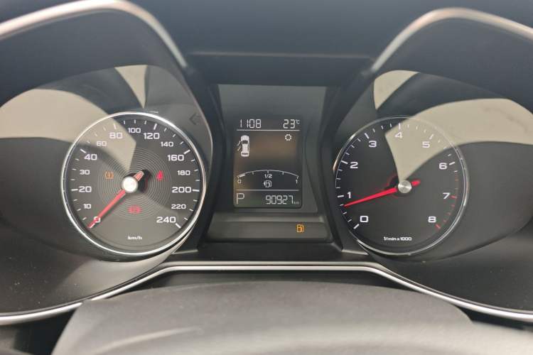 Used MG 6 2017 20T Automatic Luxury Smart Connect Version China V Standard Instrument Cluster
