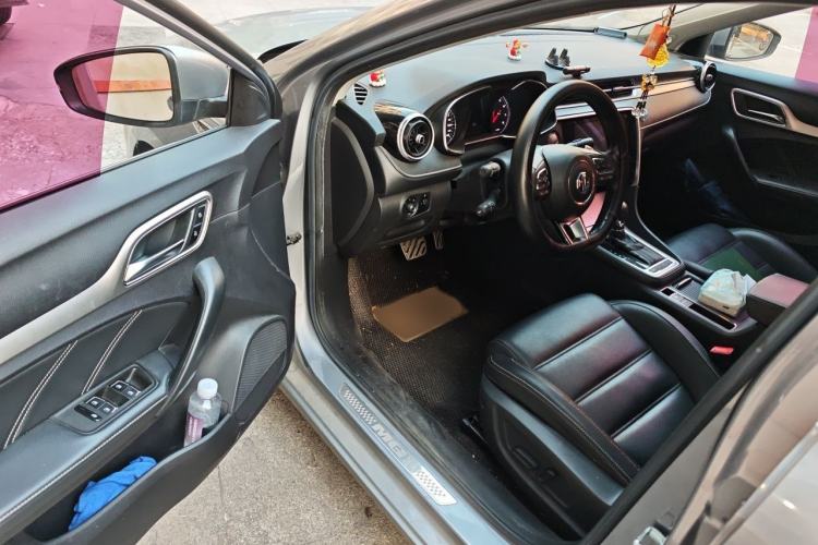 Used MG 6 2017 20T Automatic Luxury Smart Connect Version China V Standard Interior 3