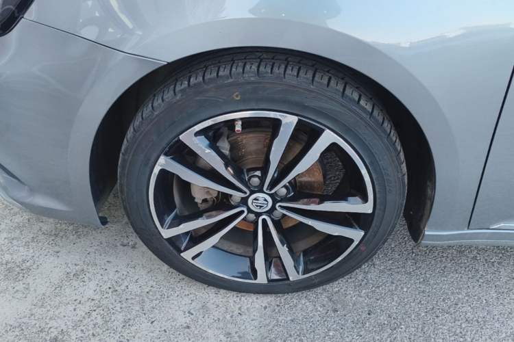 Used MG 6 2017 20T Automatic Trophy Prestige Internet Edition China V Standard Left Front Wheel Hub