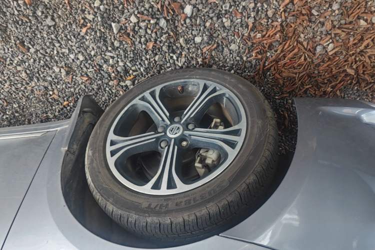 Used MG 6 2017 20T Automatic Luxury Smart Connect Version China V Standard Left Front Wheel Hub