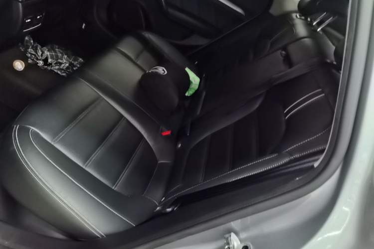 Used MG 6 2017 20T Automatic Luxury Smart Connect Version China V Standard Left Rear Seat