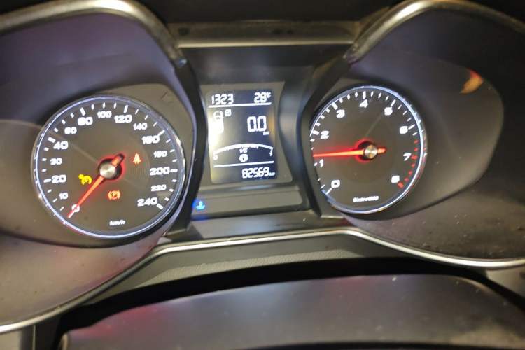 Used MG 6 2017 20T Manual Luxury Smart Connect Version China V Standard Odometer Close Up