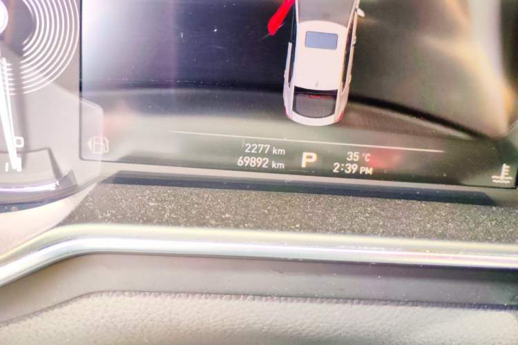 Used MG 6 2017 20T Automatic Trophy Prestige Internet Edition China V Standard Odometer Close Up