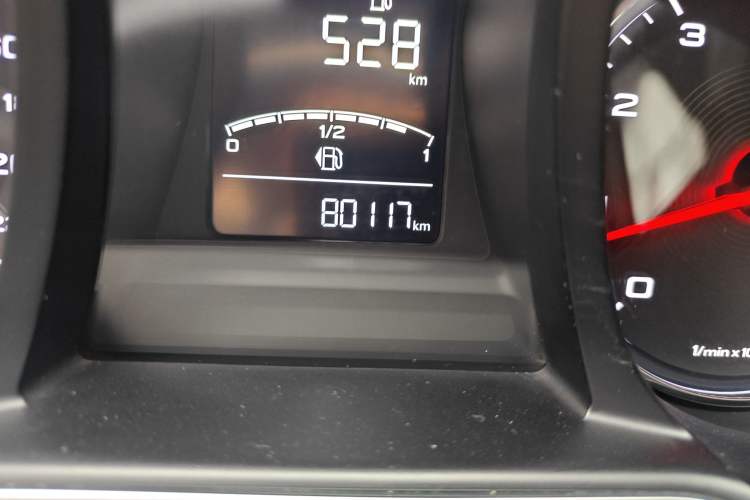 Used MG 6 2017 20T Manual Luxury Smart Connect Version China V Standard Odometer Close Up