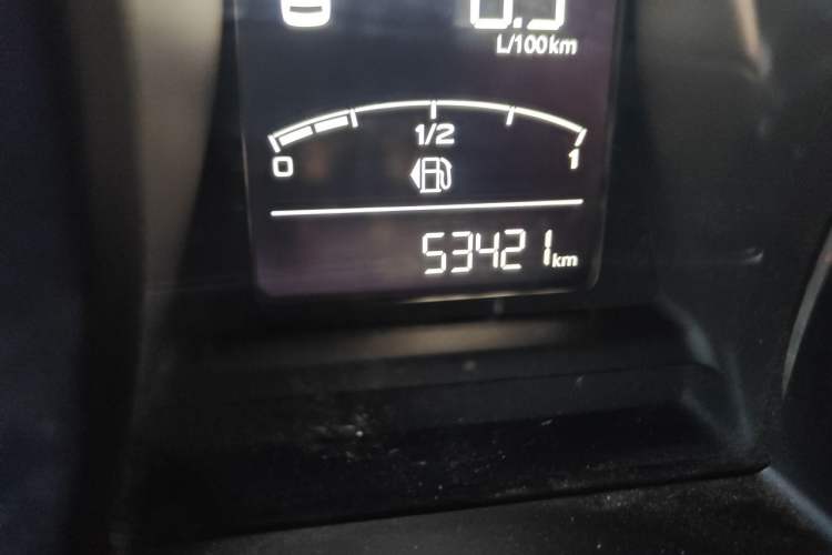 Used MG 6 2017 20T Manual Luxury Smart Connect Version China V Standard Odometer Close Up