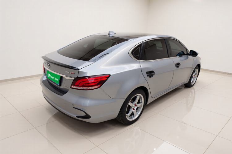 Used MG 6 2017 20T Manual Luxury Smart Connect Version China V Standard Rear Right 45 Deg