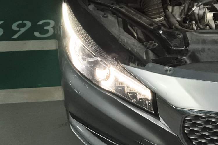 Used MG 6 2017 20T Automatic Luxury Smart Connect Version China V Standard Right Front Headlight