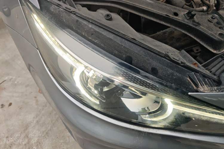 Used MG 6 2017 20T Manual Luxury Smart Connect Version China V Standard Right Front Headlight