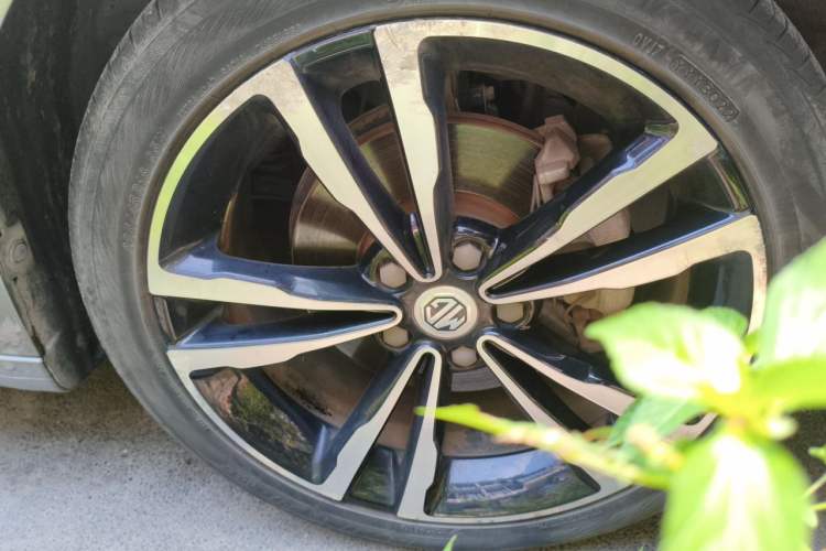 Used MG 6 2017 20T Automatic Trophy Prestige Internet Edition China V Standard Right Front Wheel Hub