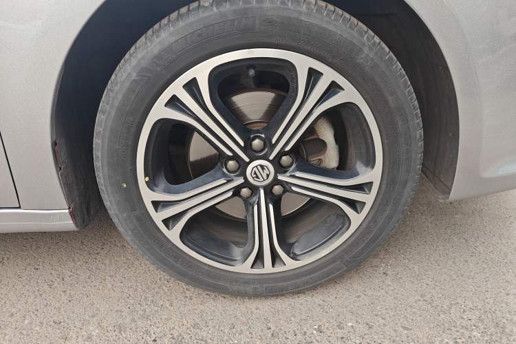Used MG 6 2017 20T Manual Luxury Smart Connect Version China V Standard Right Front Wheel Hub