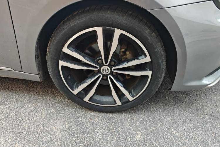 Used MG 6 2017 20T Automatic Trophy Prestige Internet Edition China V Standard Right Front Wheel Hub
