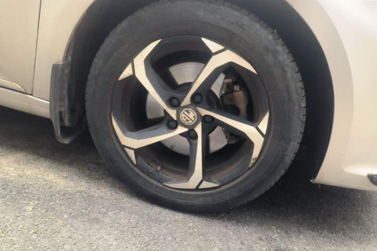 Used MG 6 2017 20T Automatic Elite Smart Connect Version China V Standard Right Front Wheel Hub