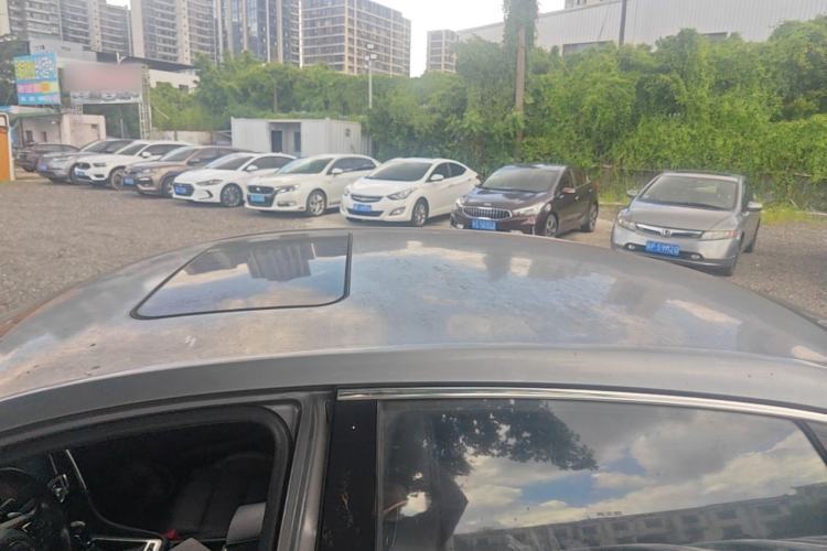 Used MG 6 2017 20T Automatic Luxury Smart Connect Version China V Standard Roof