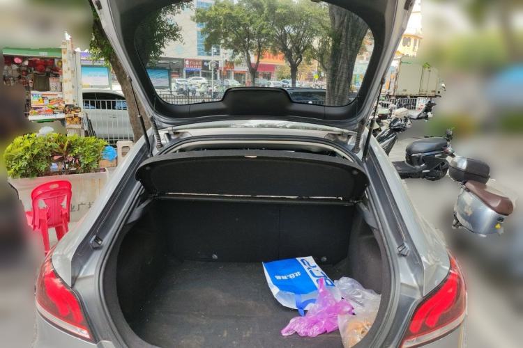 Used MG 6 2017 20T Manual Luxury Smart Connect Version China V Standard Trunk