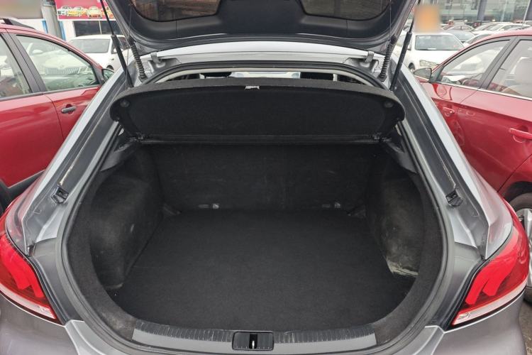 Used MG 6 2017 20T Automatic Luxury Smart Connect Version China V Standard Trunk