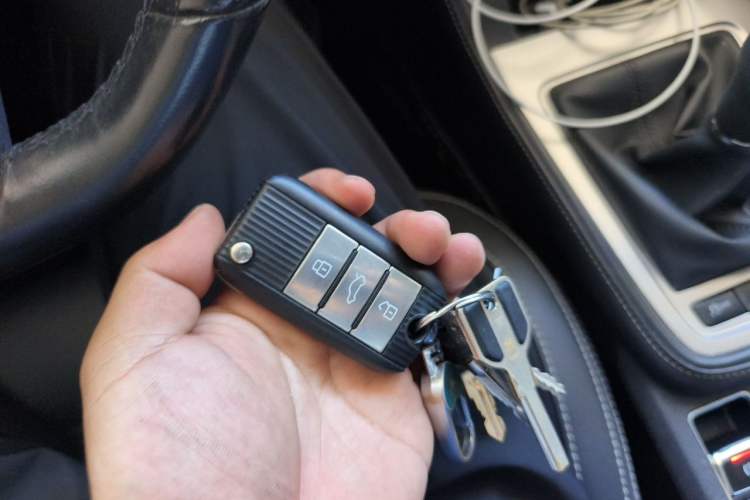 Used MG 6 2017 20T Manual Luxury Smart Connect Version China V Standard Vehicle Key