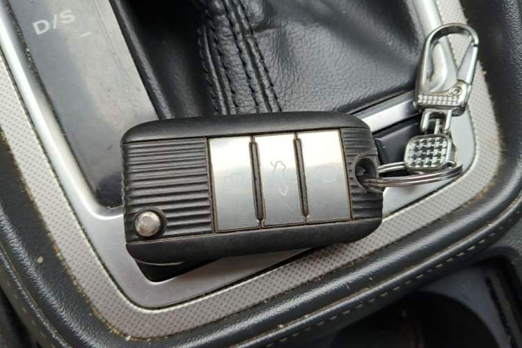 Used MG 6 2017 20T Automatic Luxury Smart Connect Version China V Standard Vehicle Key