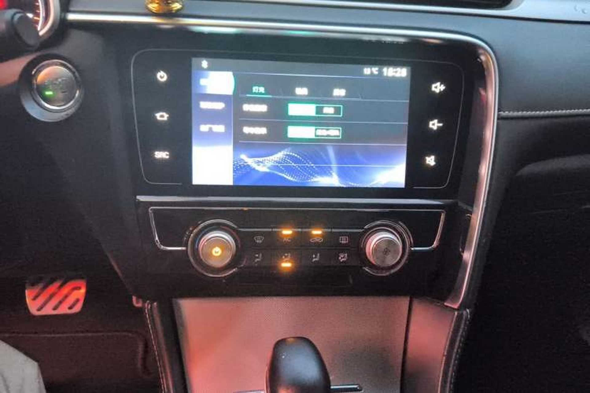Used MG 6 2017 20T Automatic Luxury Smart Connect Version China V Standard Audio And AC Panel
