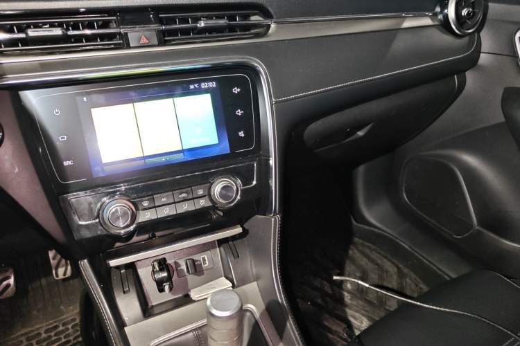 Used MG 6 2017 20T Manual Luxury Smart Connect Version China V Standard Audio And AC Panel